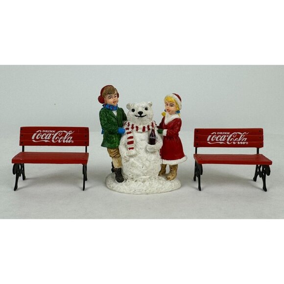 Coca-Cola Town Square Collection Figurine Set With Benches 1994 Snowbear Vintage - Picture 2 of 15